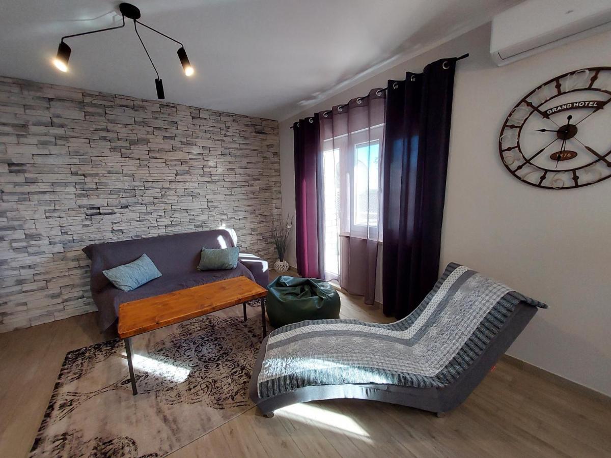 Family Apartment Cathy Galizana Exterior photo